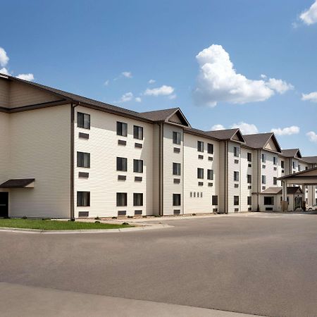 Hotel Baymont By Wyndham Wellington Extérieur photo