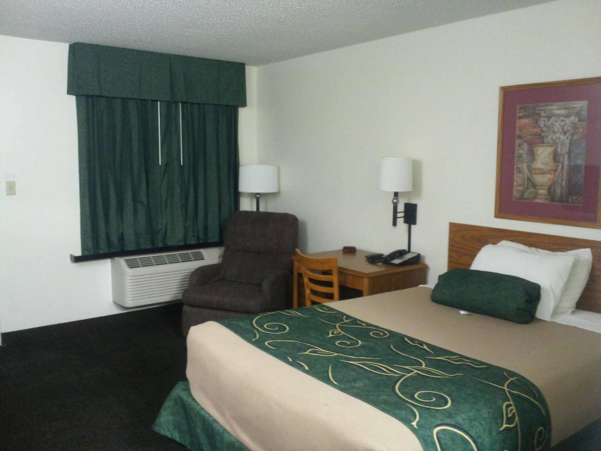 Hotel Baymont By Wyndham Wellington Extérieur photo